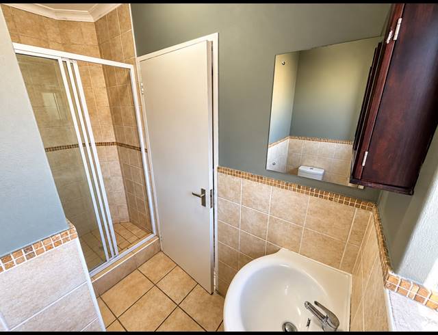 3 BEDROOM TOWNHOUSE FOR SALE IN REYNO RIDGE